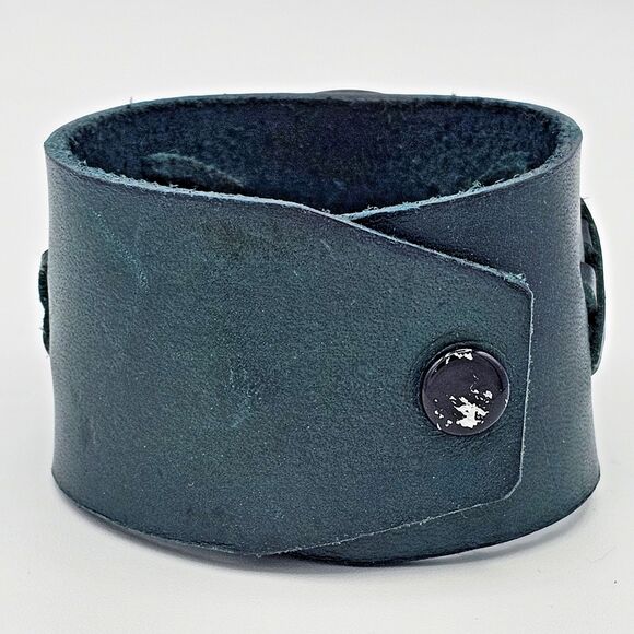 Indian Head Leather Cuff Bracelet Carved Tribal Biker Native American Western - Picture 5 of 7